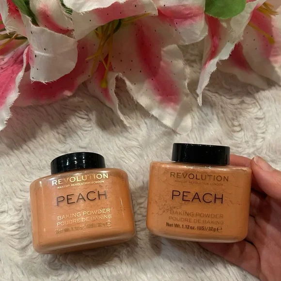 Revolution Peach Tone Baking Powder Duo - Picture 2 of 4